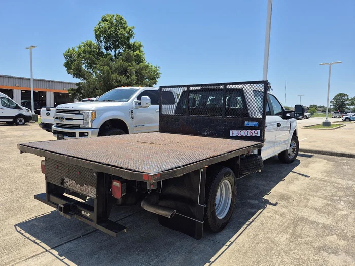 vehicle-img