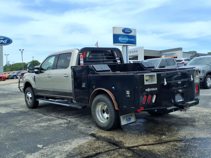 vehicle-img
