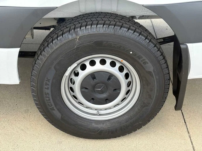 vehicle-img