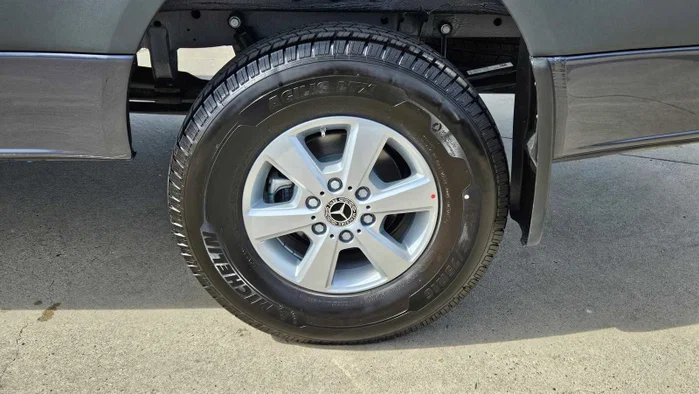 vehicle-img
