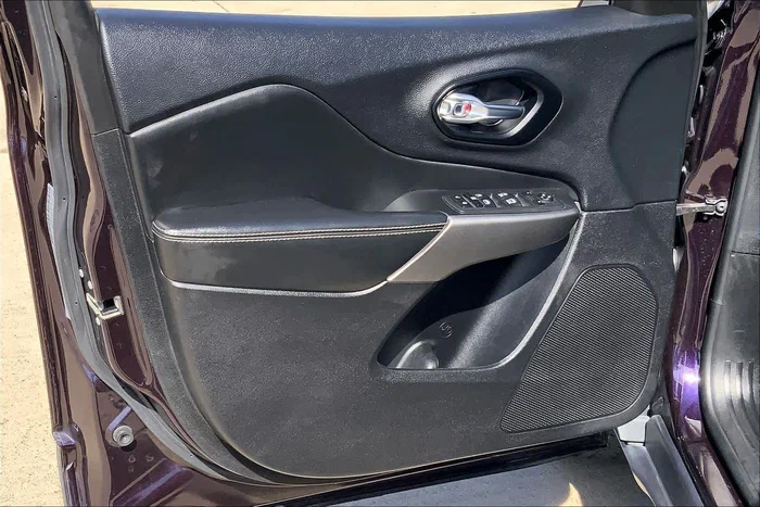 vehicle-img
