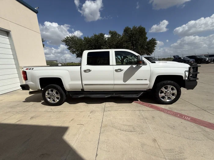 vehicle-img