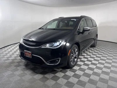 used 2019 CHRYSLER