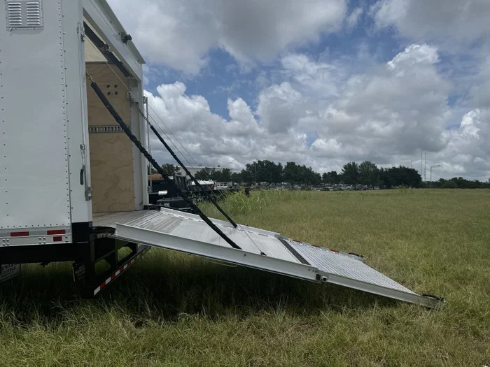 vehicle-img