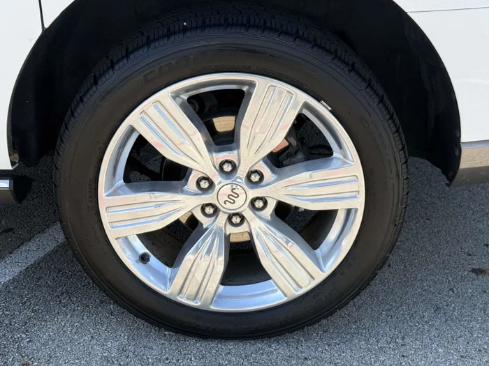 vehicle-img