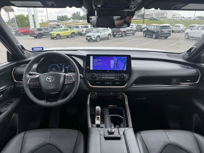 vehicle-img